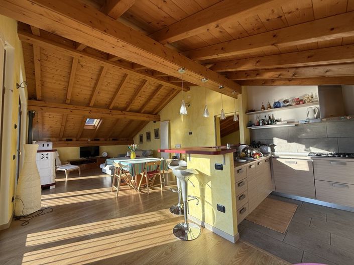 Image No.11-2 Bed House for sale