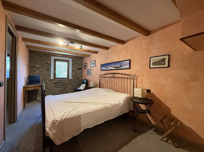 Image No.13-2 Bed House for sale