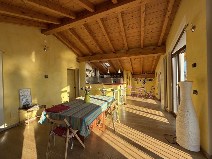 Image No.9-2 Bed House for sale