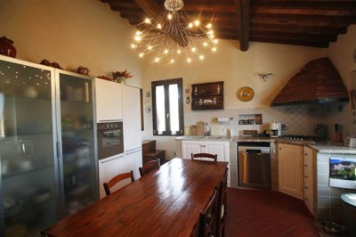 5469-capraia-e-limite-c3