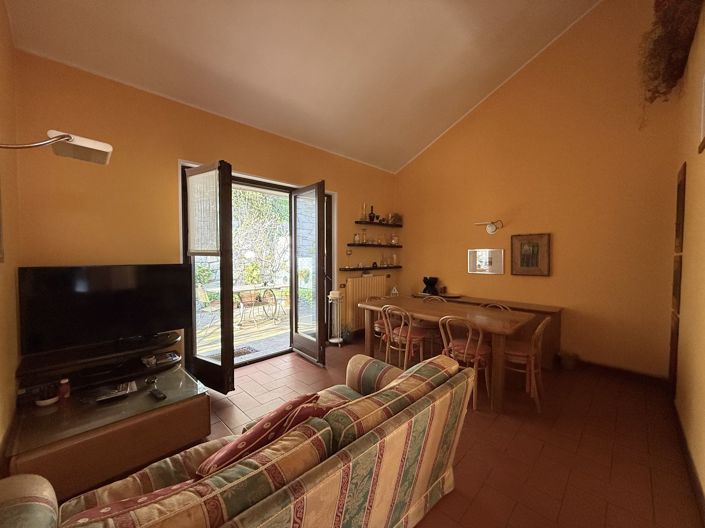 Image No.11-4 Bed House for sale