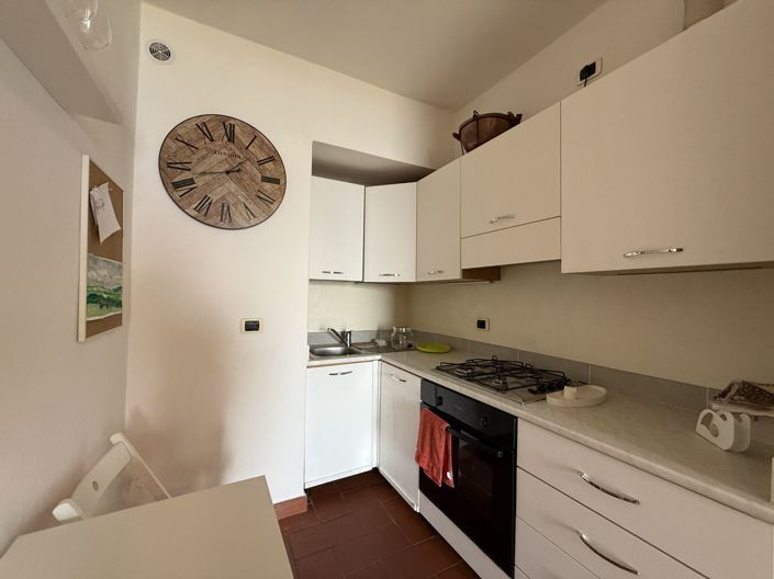 Image No.14-4 Bed House for sale