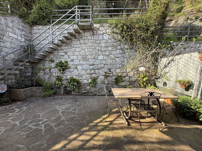 Image No.19-4 Bed House for sale