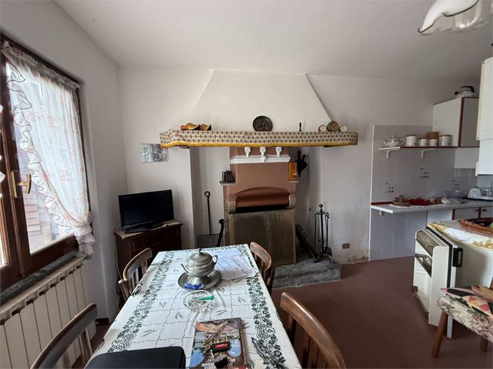 Image No.3-2 Bed Semi-Detached for sale