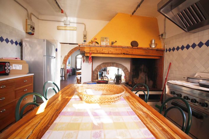 Image No.8-6 Bed Semi-Detached for sale