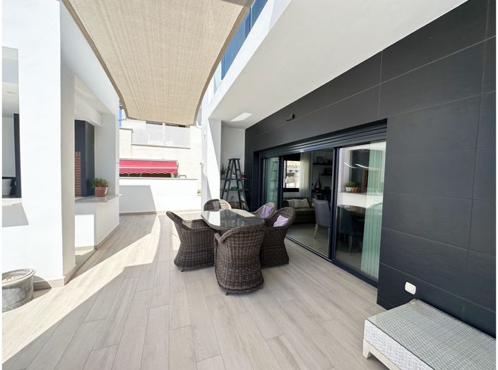 Image No.17-5 Bed Villa for sale