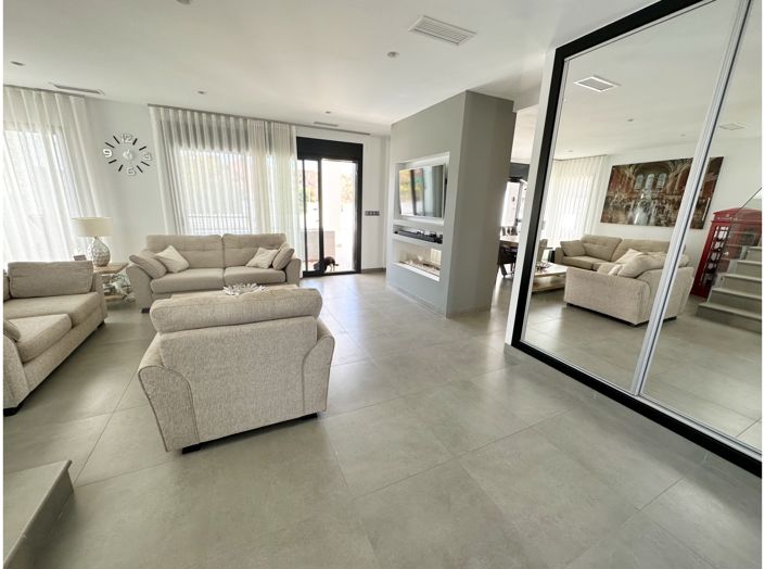 Image No.22-5 Bed Villa for sale