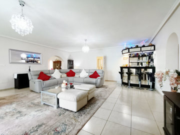 sunsure-hub-lo-santiago-villa-71-main-living-