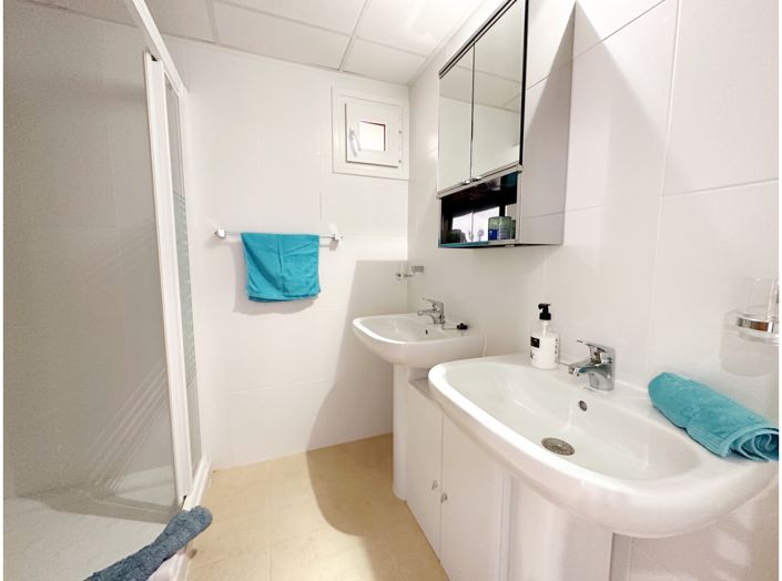 Image No.32-3 Bed Apartment for sale