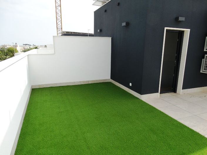 Image No.8-3 Bed Townhouse for sale