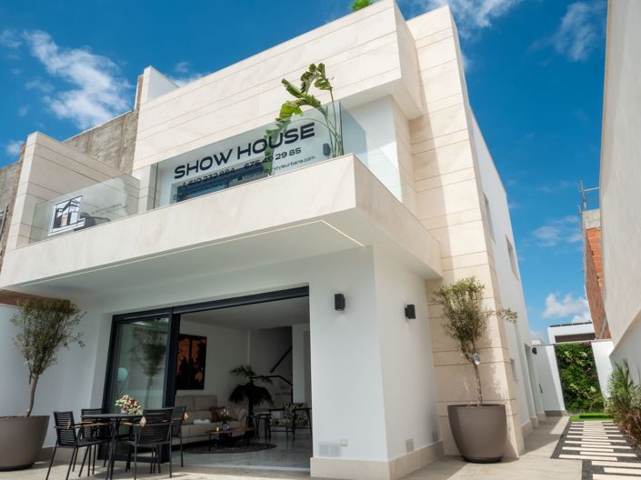 Image No.25-3 Bed Villa for sale