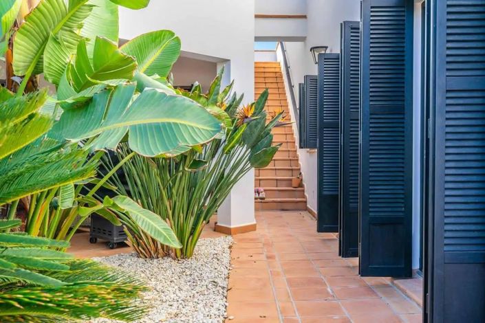 Image No.12-5 Bed Villa for sale