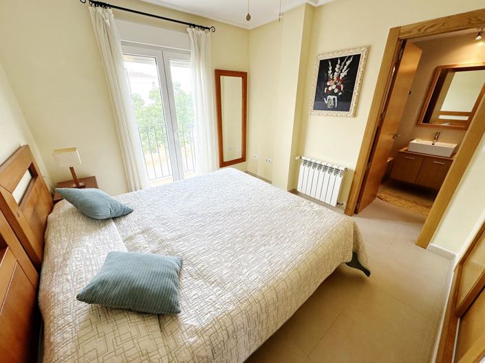 Image No.11-2 Bed Apartment for sale