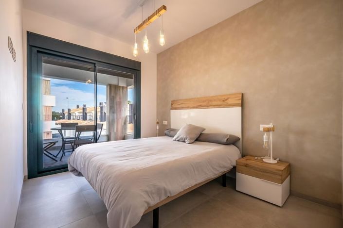 Image No.11-2 Bed Apartment for sale