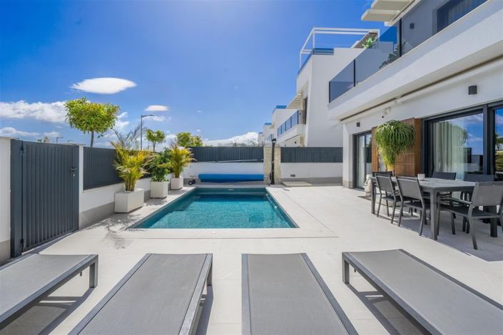 Image No.4-Villa de 4 chambres à vendre à Santa Rosalia Lake and Life Resort