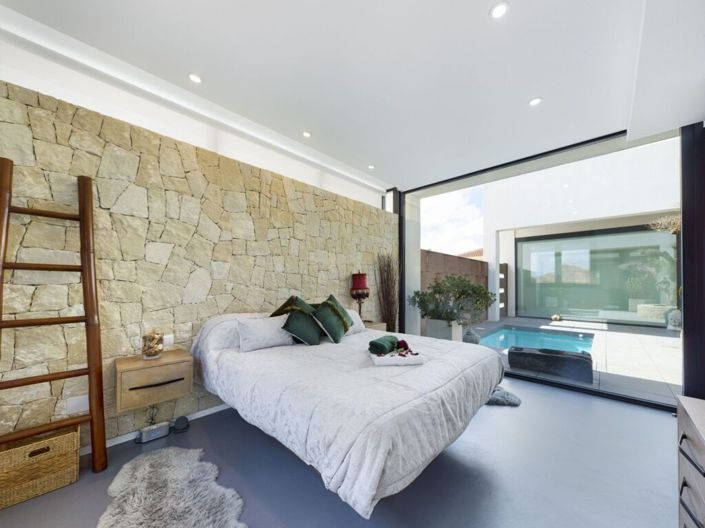 Image No.12-3 Bed Villa for sale