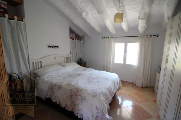 Image No.21-4 Bed Cortijo for sale