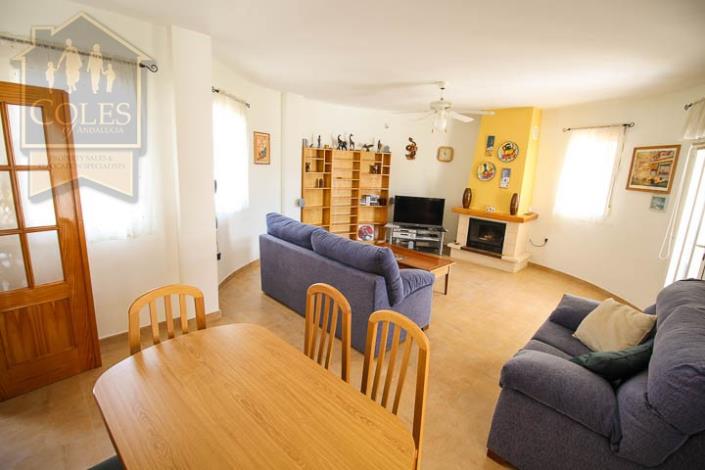 Image No.5-3 Bed Villa / Detached for sale