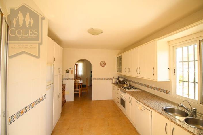 Image No.9-3 Bed Villa / Detached for sale