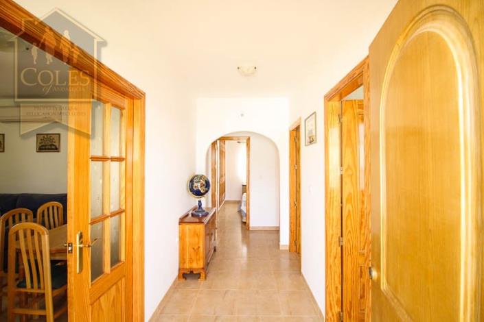 Image No.11-3 Bed Villa / Detached for sale