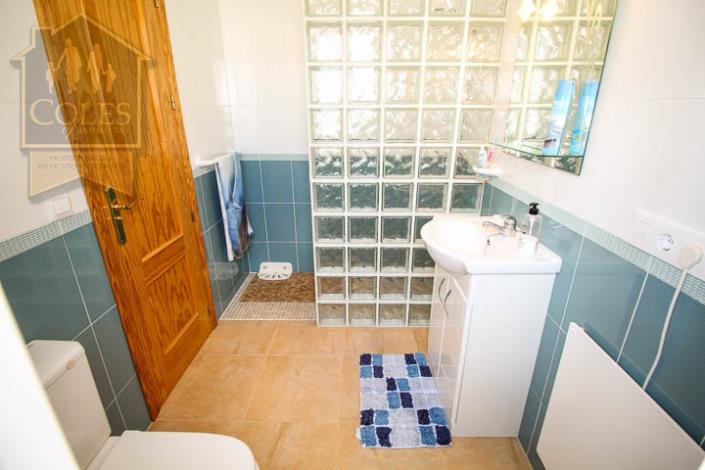 Image No.13-3 Bed Villa / Detached for sale