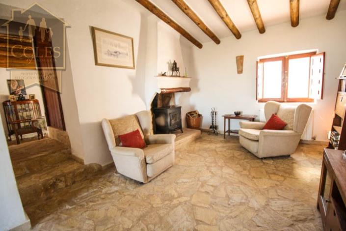 Image No.18-4 Bed Cortijo for sale