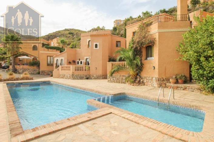 Image No.5-2 Bed Villa / Detached for sale