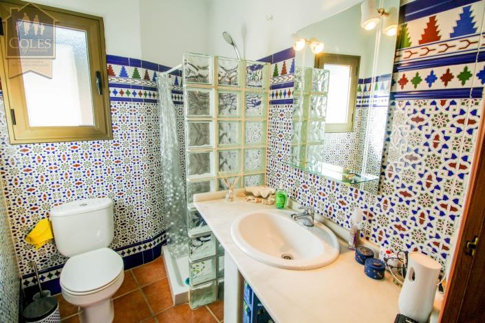 Image No.17-2 Bed Villa / Detached for sale