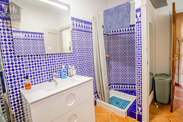 Image No.21-2 Bed Villa / Detached for sale