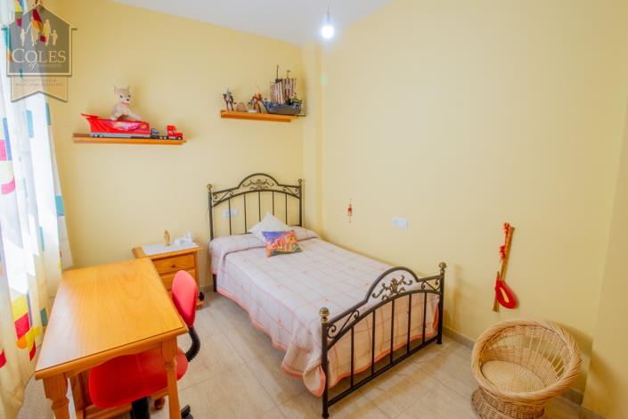 Image No.10-6 Bed Townhouse for sale