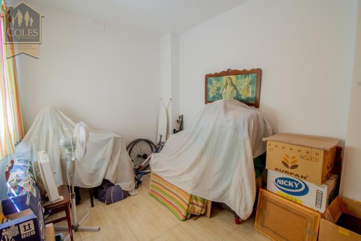 Image No.27-6 Bed Townhouse for sale