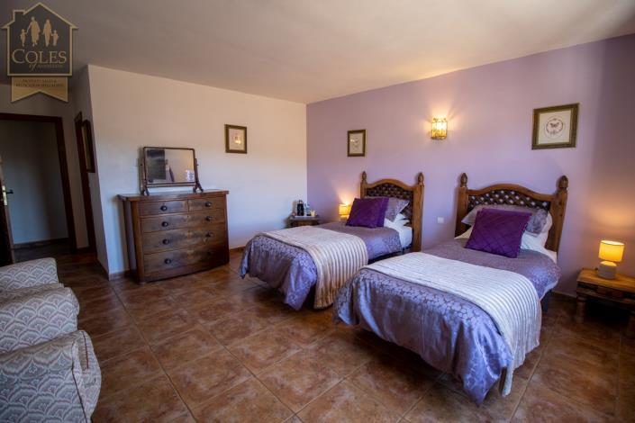 Image No.33-7 Bed Cortijo for sale