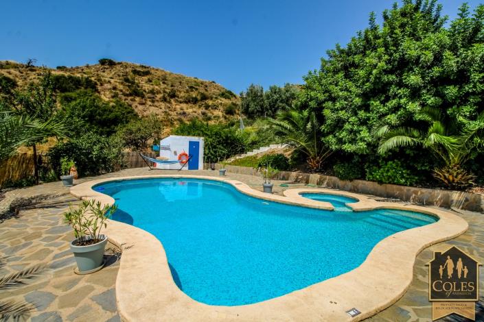 Image No.4-5 Bed Villa / Detached for sale