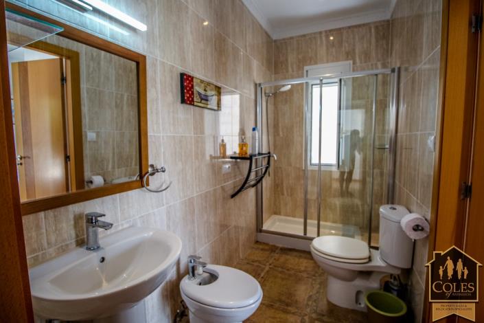 Image No.29-5 Bed Villa / Detached for sale