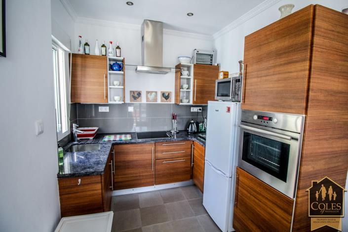 Image No.48-5 Bed Villa / Detached for sale