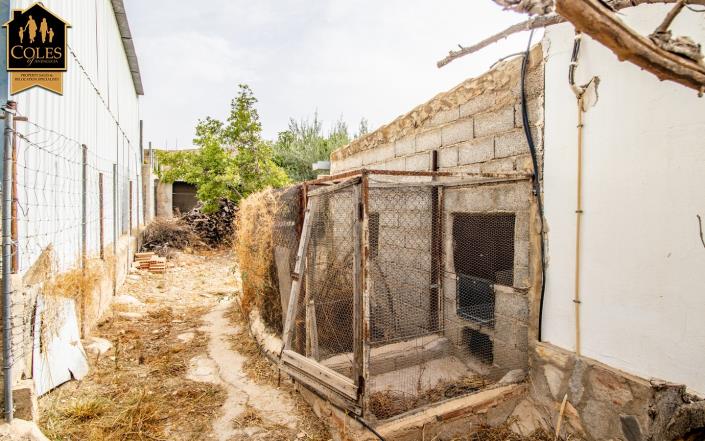 Image No.22-4 Bed Villa / Detached for sale