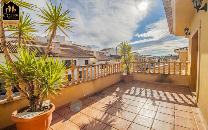 Image No.33-6 Bed Villa / Detached for sale