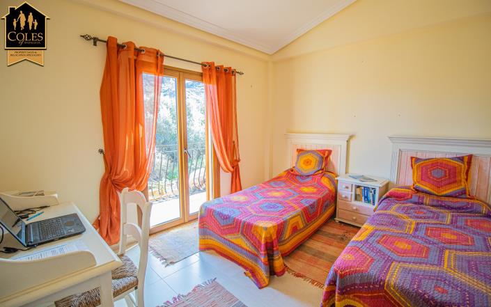 Image No.19-3 Bed Villa for sale