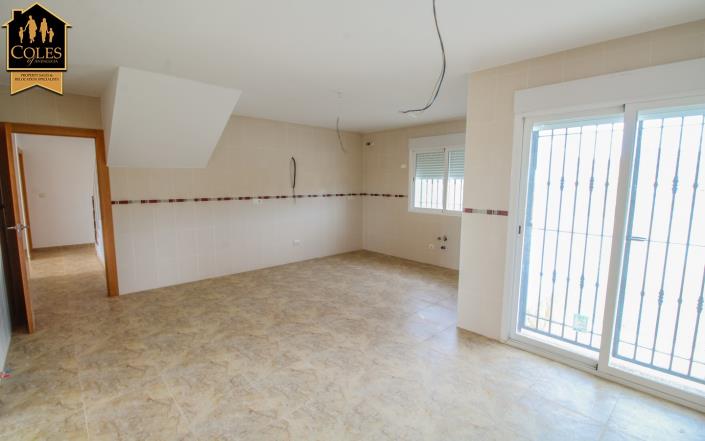 Image No.14-4 Bed Villa / Detached for sale