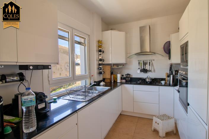 Image No.12-5 Bed Villa / Detached for sale