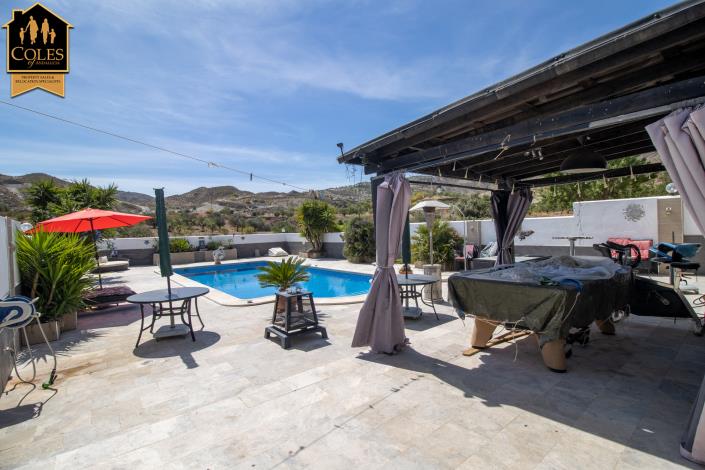 Image No.28-5 Bed Villa / Detached for sale