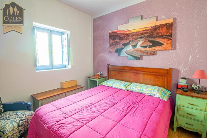 Image No.11-2 Bed Townhouse for sale