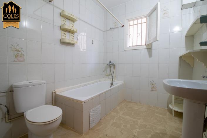 Image No.13-3 Bed Apartment for sale