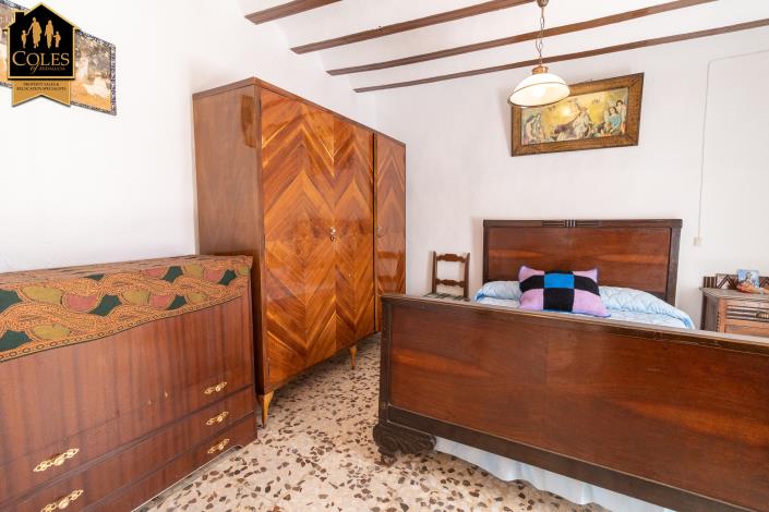 Image No.6-5 Bed Townhouse for sale