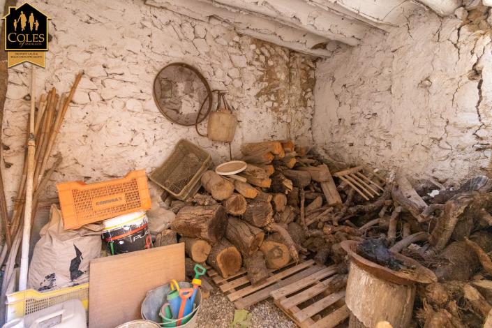 Image No.23-5 Bed Townhouse for sale