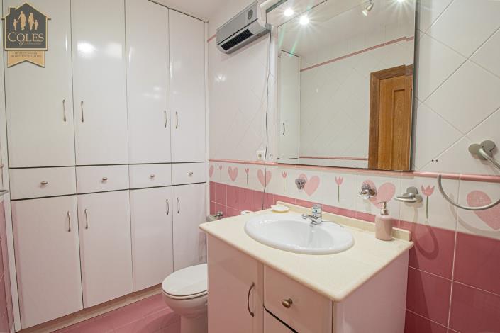 Image No.17-3 Bed Apartment for sale