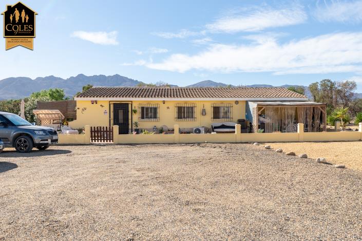 Image No.13-7 Bed Villa / Detached for sale