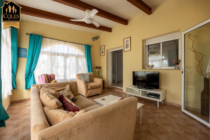 Image No.37-7 Bed Villa / Detached for sale