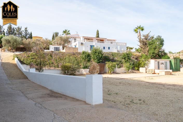 Image No.6-6 Bed Villa / Detached for sale