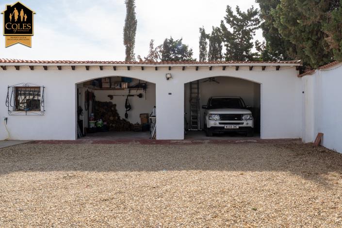 Image No.9-6 Bed Villa / Detached for sale